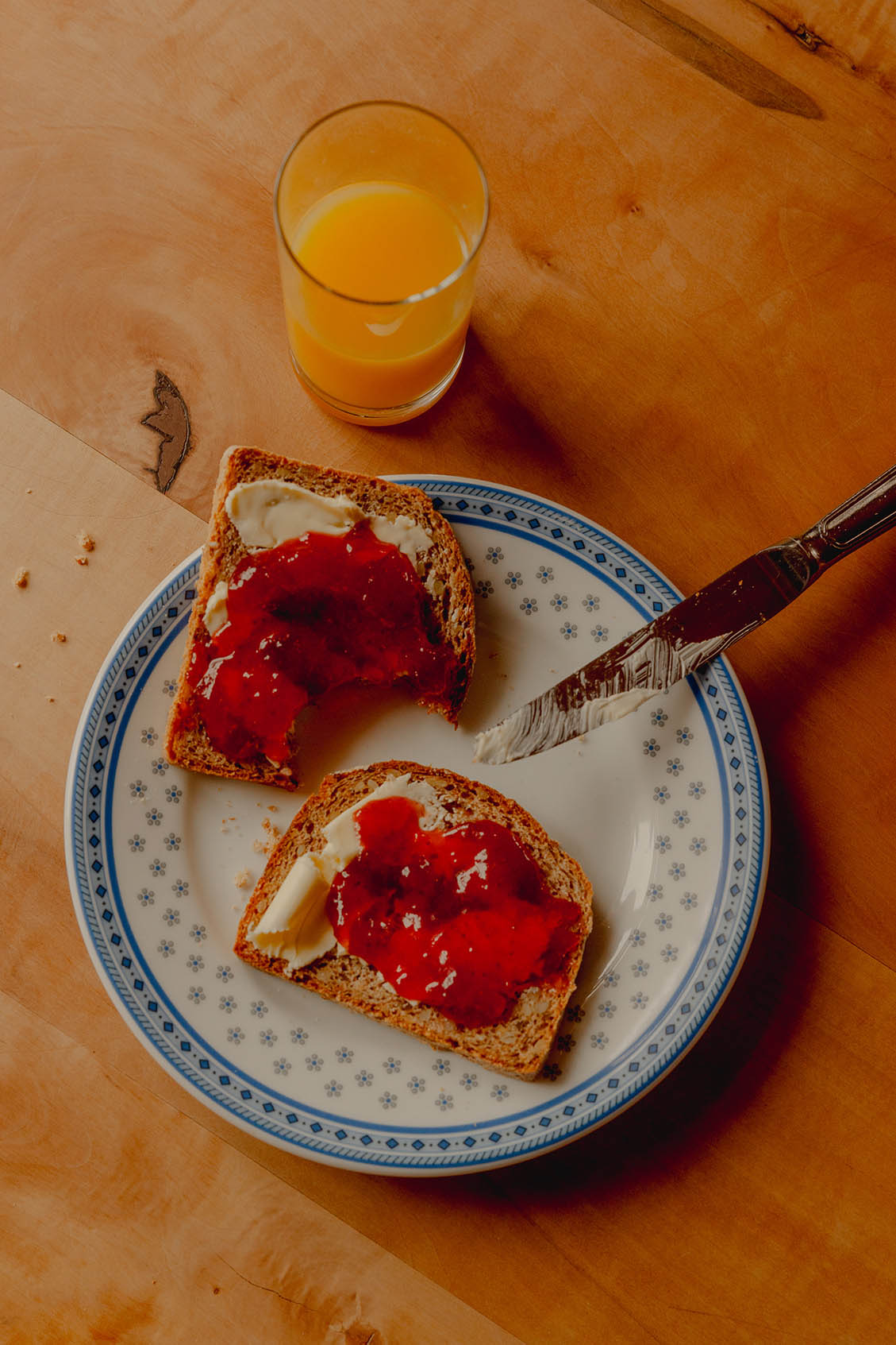 Marmeladenbrot Frühstück auf der Gjaid Alm am Dachstein