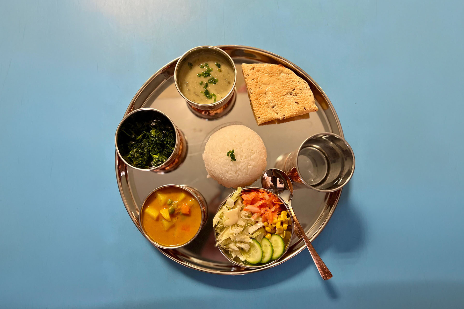 Nepalesische Vorspeisen auf der Gjaid Alm am Dachstein